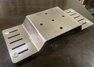 UNIVERSAL ANCHORAGE ROOF PLATE WITH RIVETS